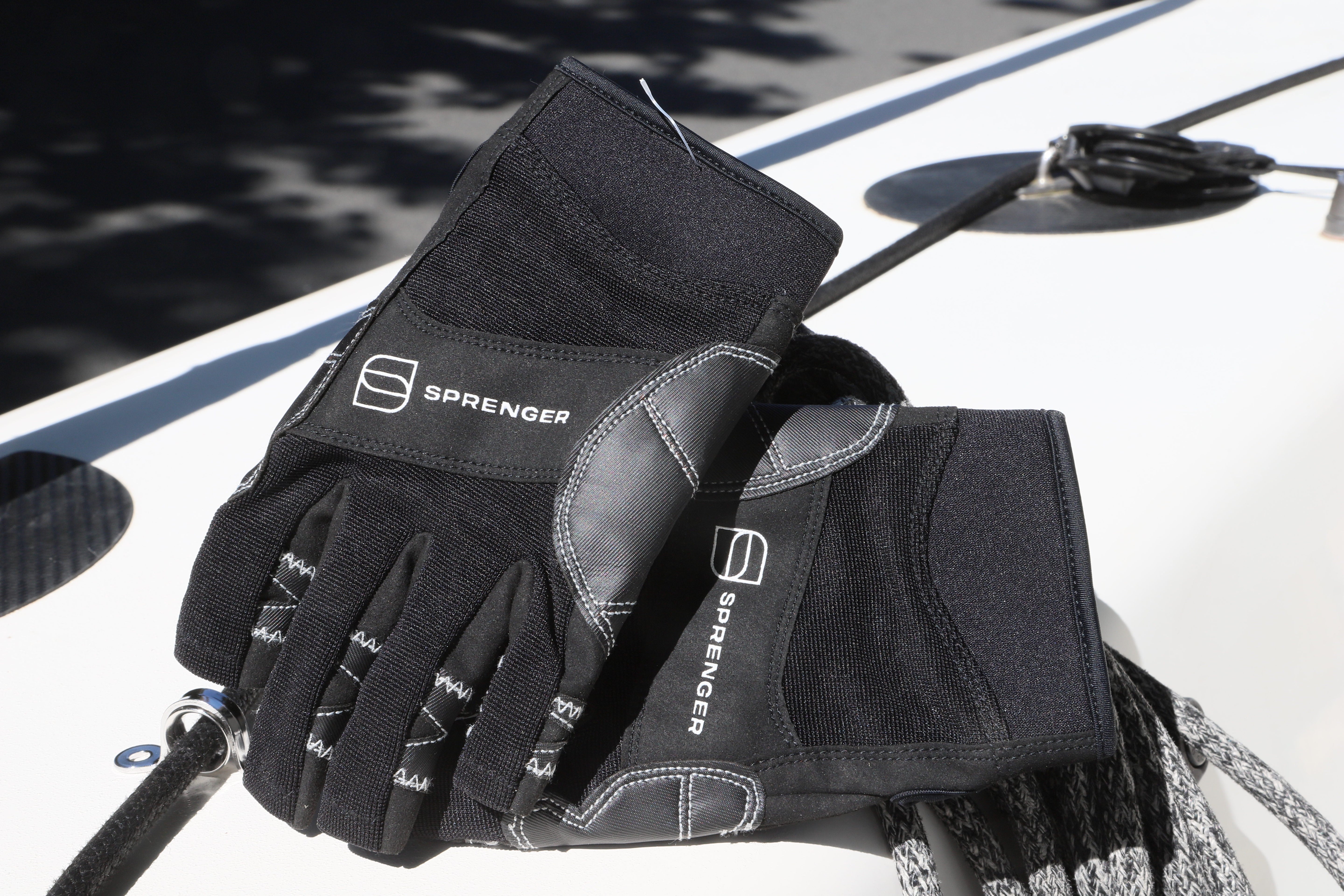 Handschuhe von SPRENGER: Perfekter Grip für Segler, Hundesportler und Profis