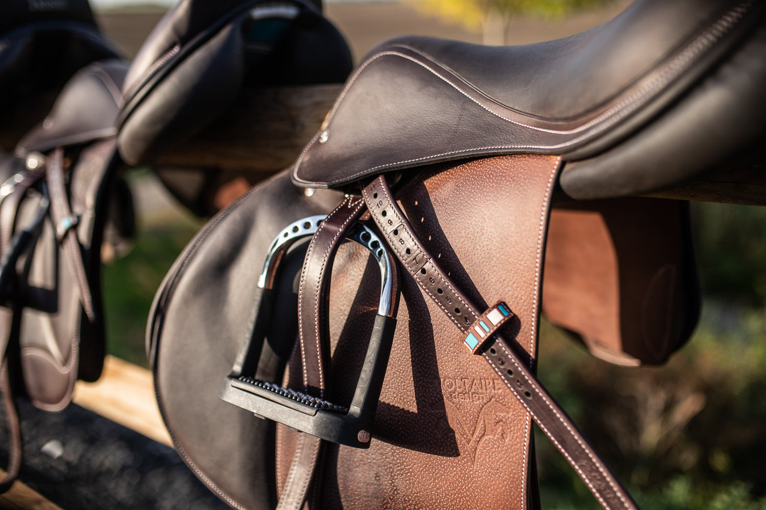 Flexite Steigbügel am Sattel