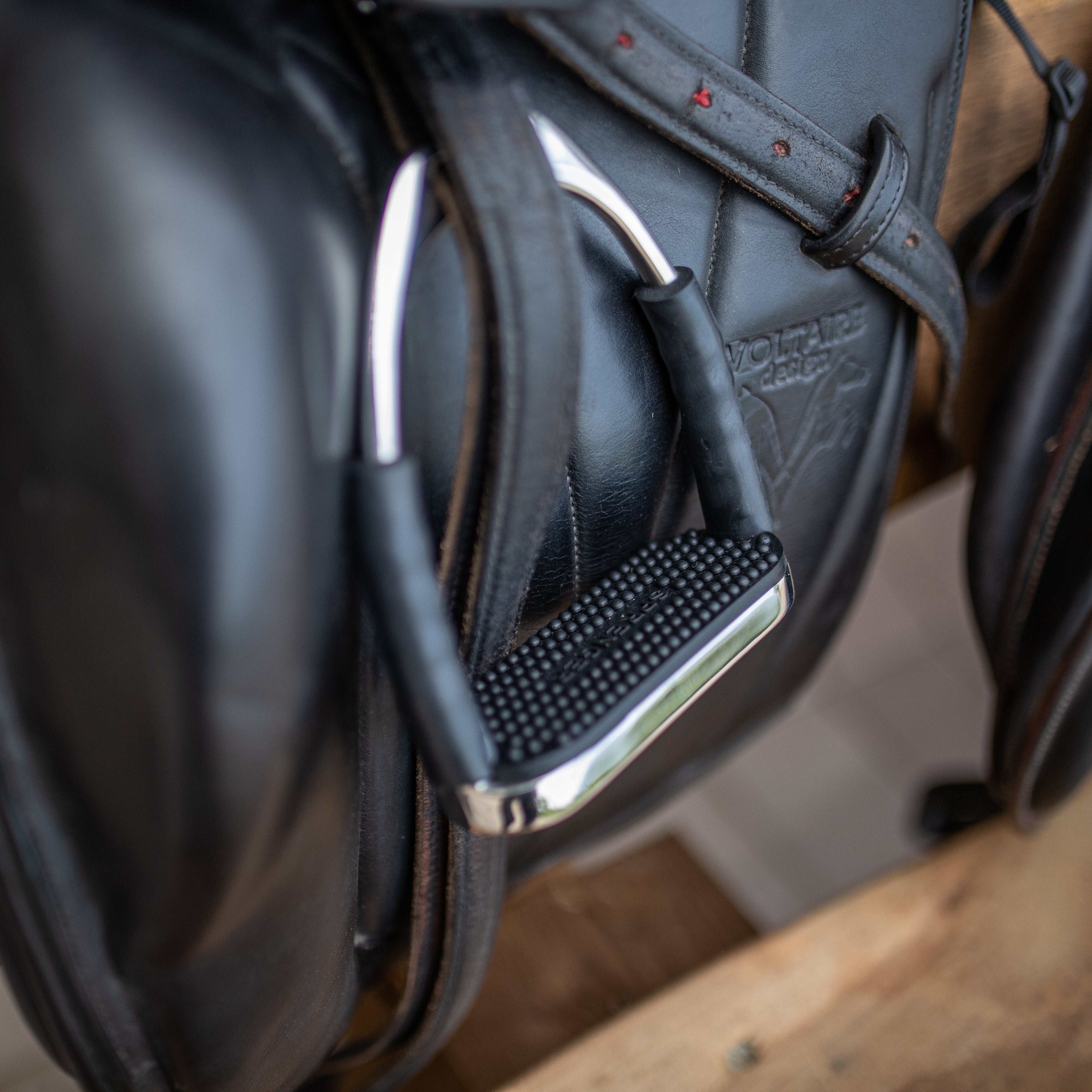 System 4 Steigbügel am Sattel