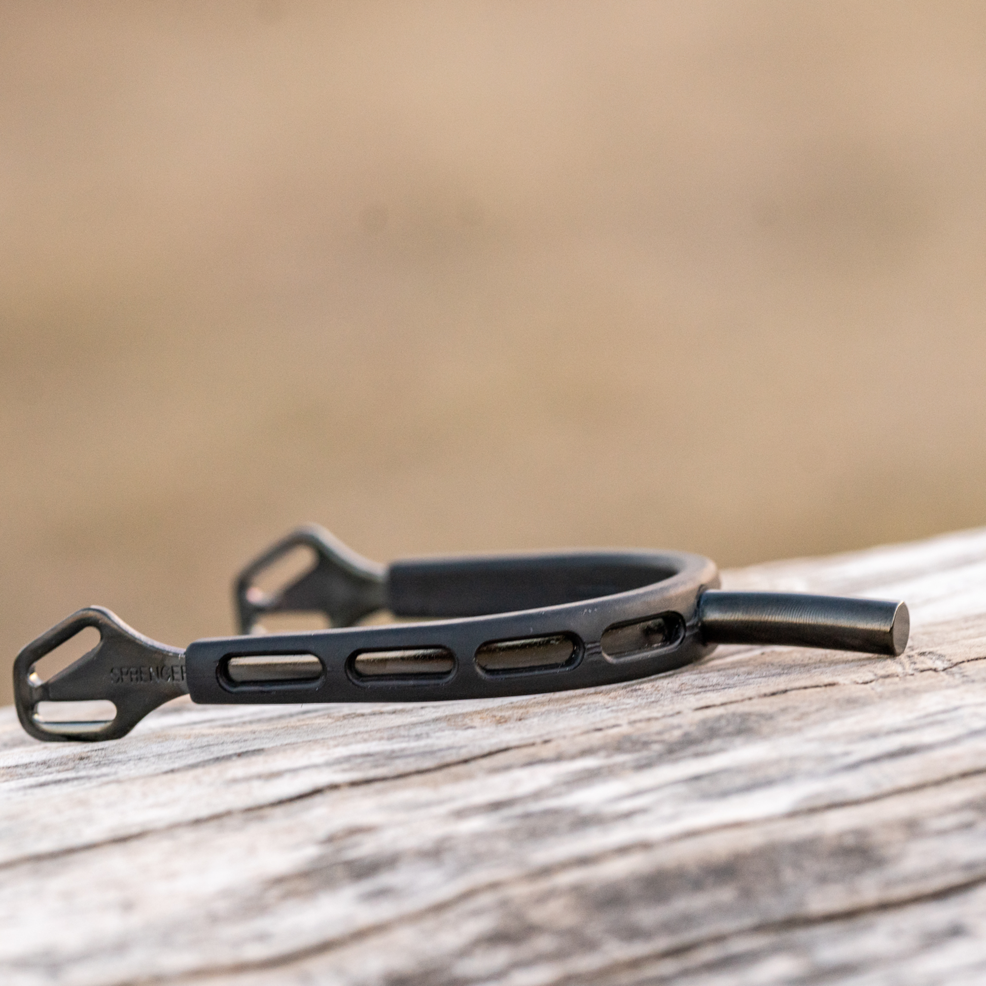 Ultra fit EXTRA GRIP Sporen "Black Series" Edelstahl rostfrei anthrazit 35 mm flach | 4753510061_3.png