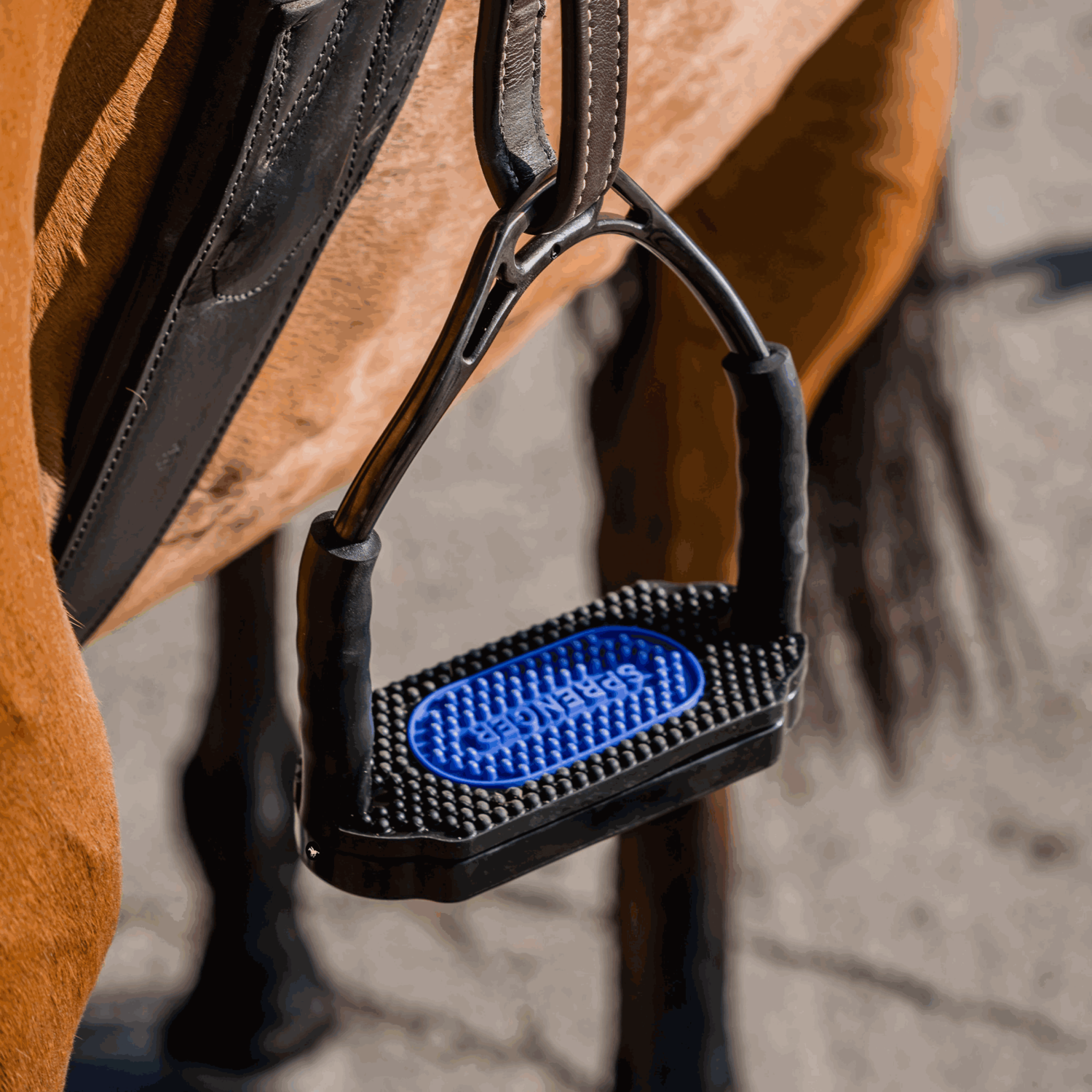 SPRENGER & Ingrid Klimke Bow Balance Steigbügel anthrazit | 4k266_61_2.png