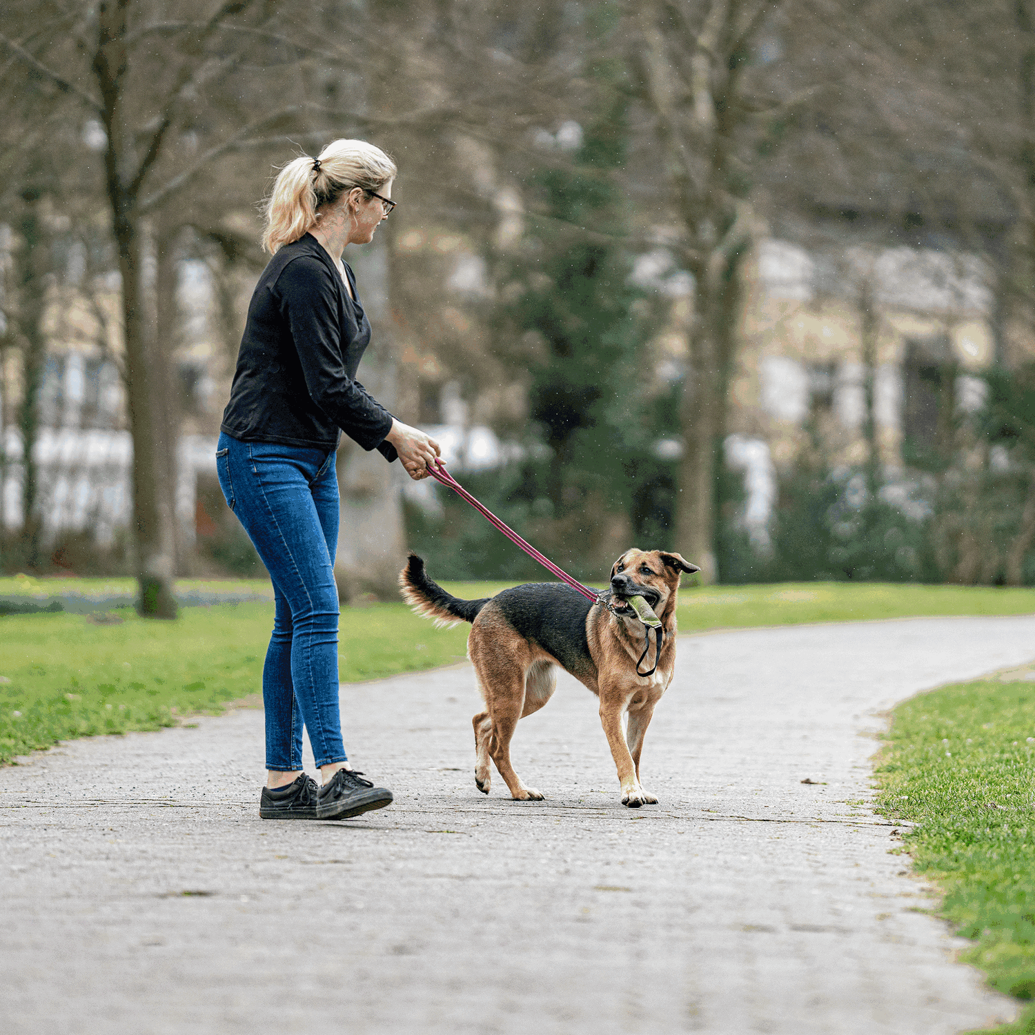 Gummierte Leine mit Handschlaufe | 5923012070_8.png