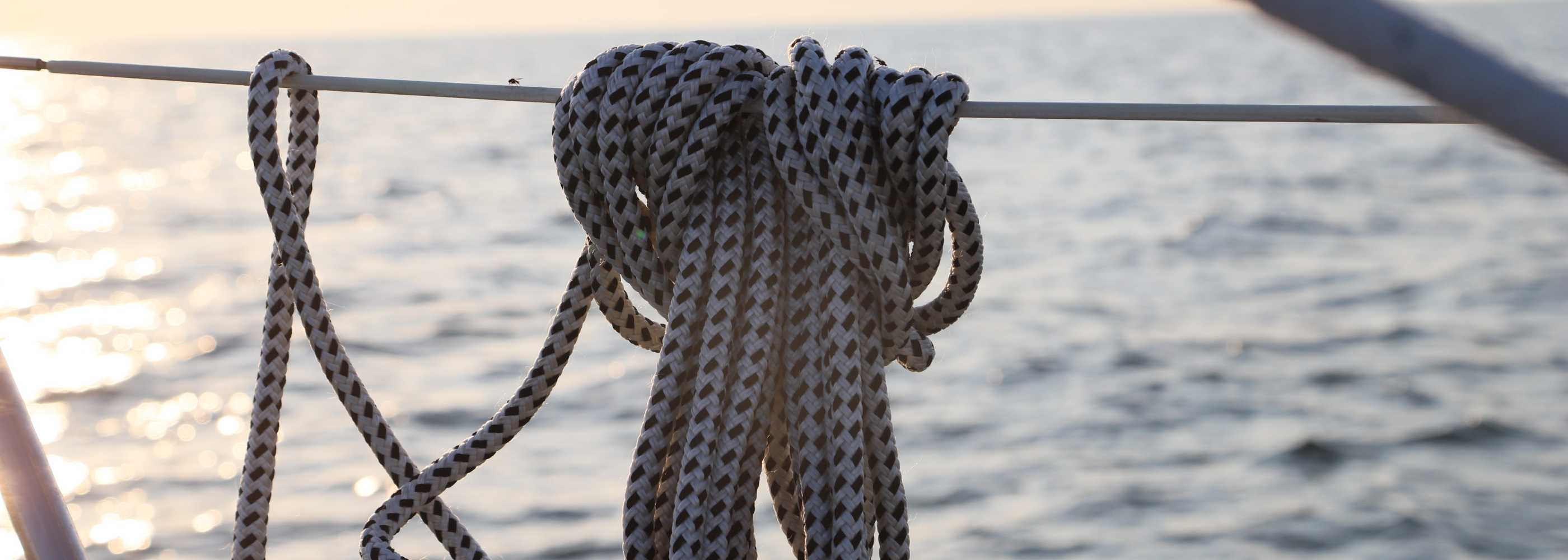 Tau aufgerollt auf Stange