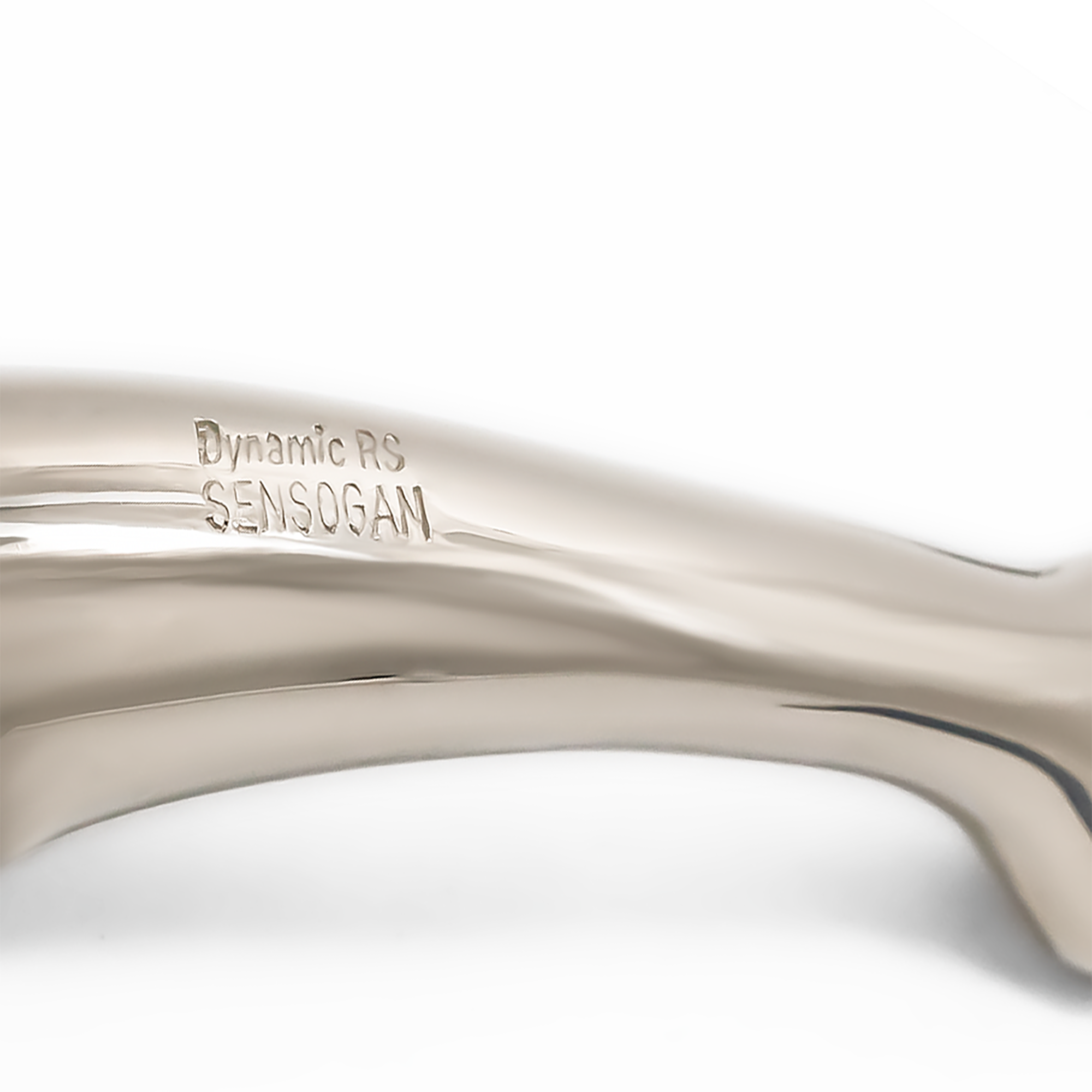 Dynamic RS Hunter Jumper D Ring 14 mm doppelt gebrochen | Praegung_DynamicRS_Auschnitt.png