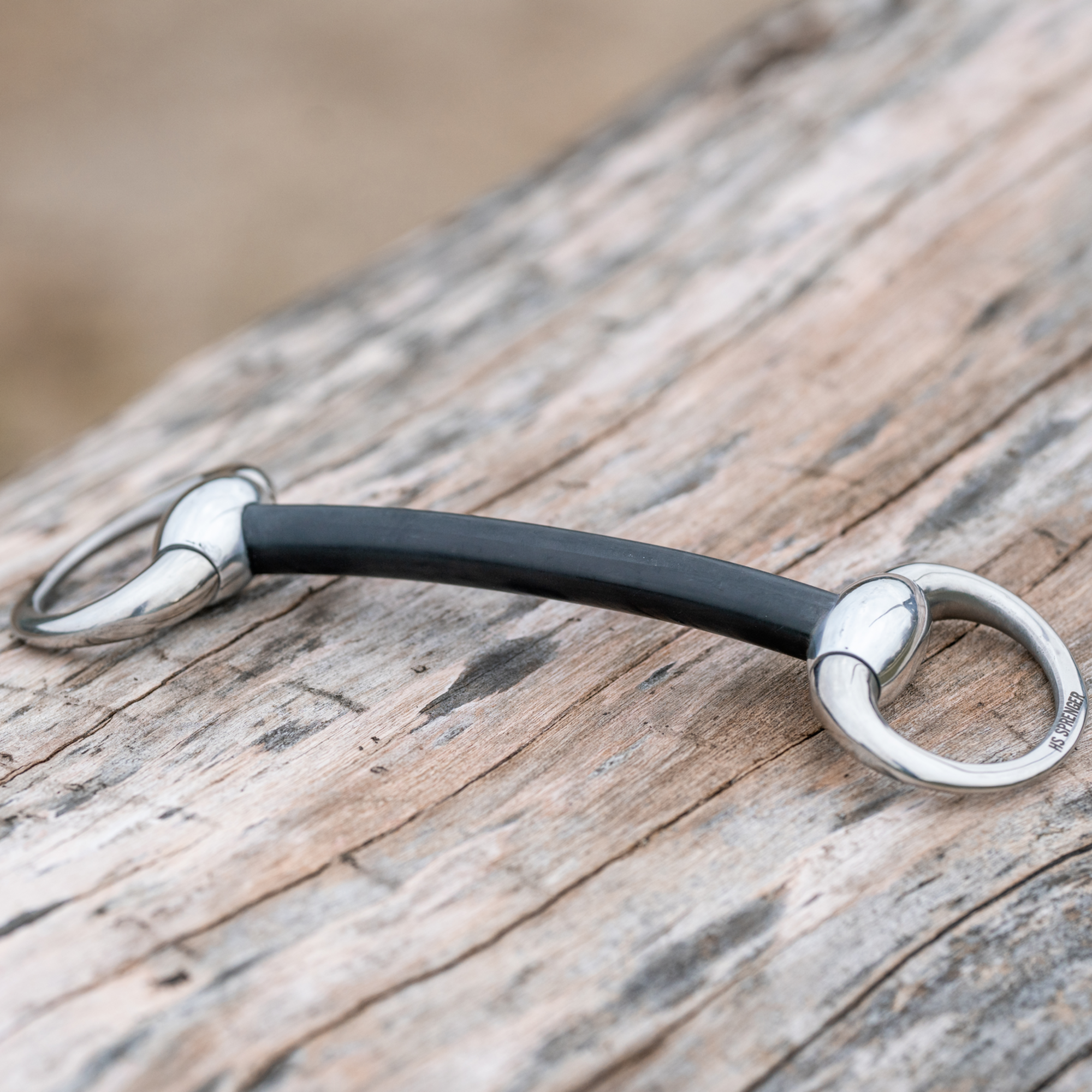 Olivenkopf Stangengebiss 16 mm Hartcarbon mit ovalen Ringen aus Edelstahl | 40860_02.png